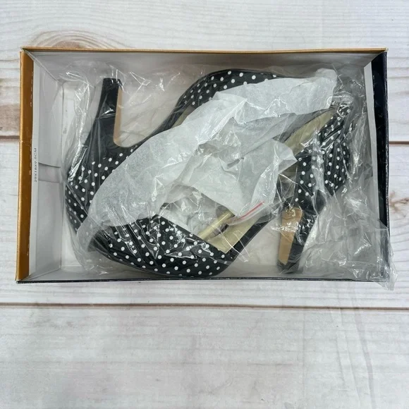 Lola Black & White Polka Dot Heels Peep Toe Ankle Strap ModCloth by Chelsea Crew - Picture 11 of 14